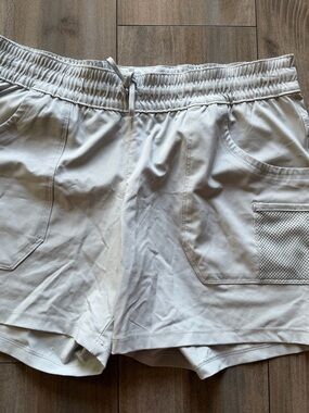Columbia PFG Lightweight Shorts in Light Beige